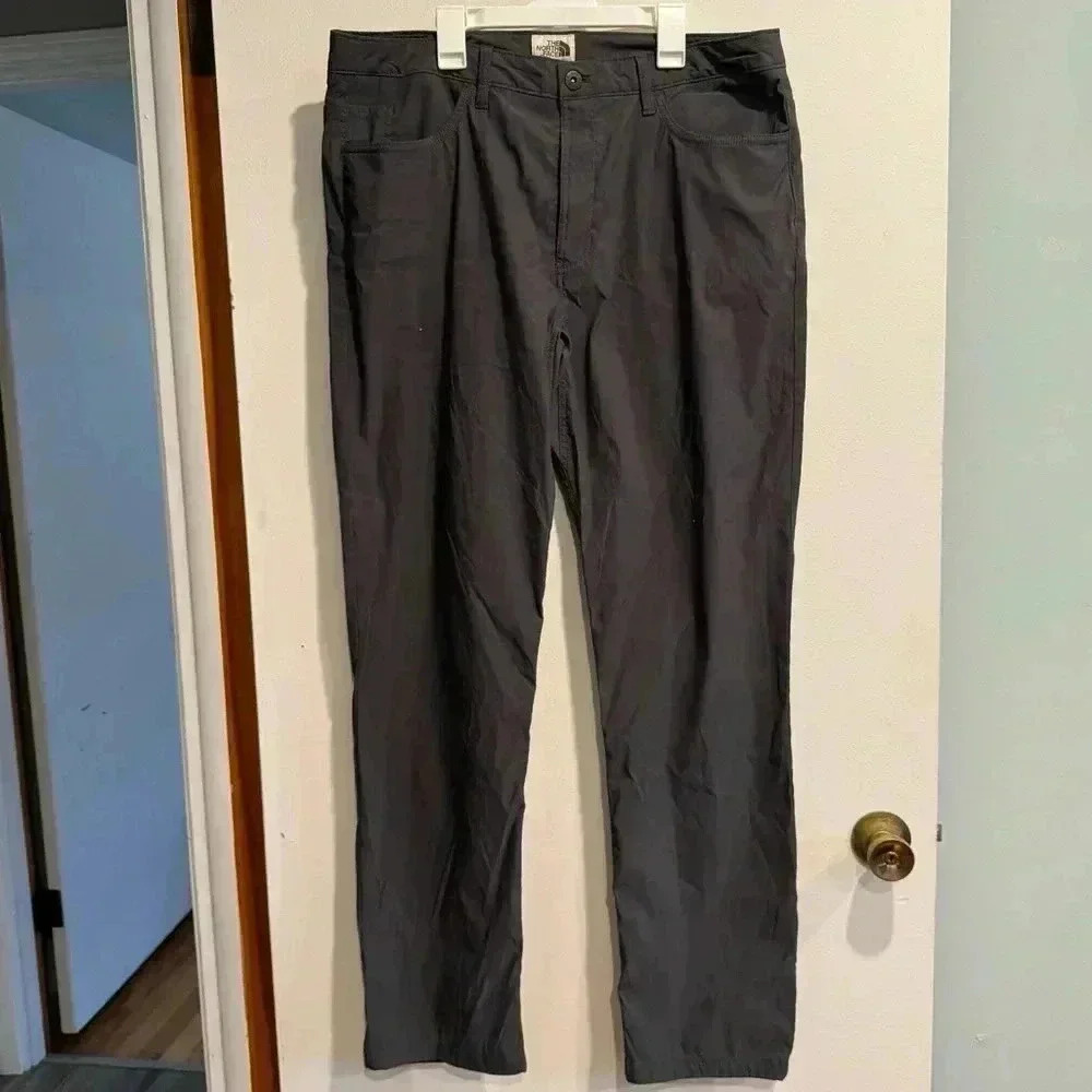 The North Face Lightweight Men’s Dark Grey Pants